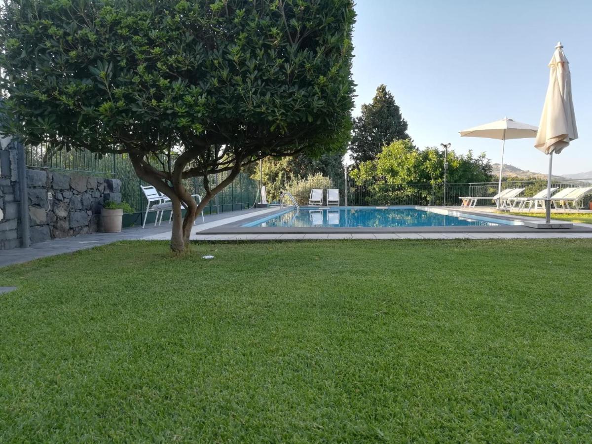 Villa Capogrecale - Piscina Riscaldata 피에디몬테 에트네오 외부 사진