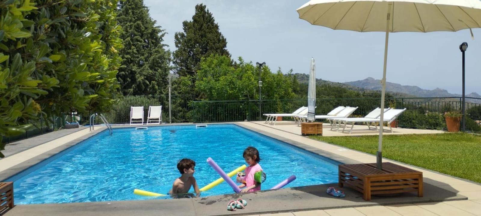 Villa Capogrecale - Piscina Riscaldata 피에디몬테 에트네오 외부 사진